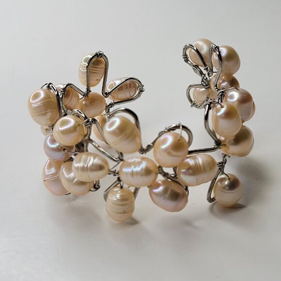 Unique White Freshwater Peach Pearl Bracelet Cuff - Picture 9 of 13